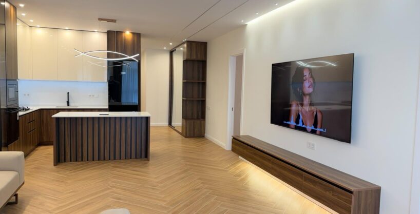 Интерьер светлой 3-комнатной квартиры 95 м² в Mega City