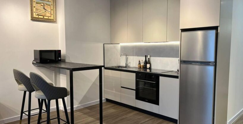 Обеденная зона в евро-двухкомнатной квартире 52,9 м²