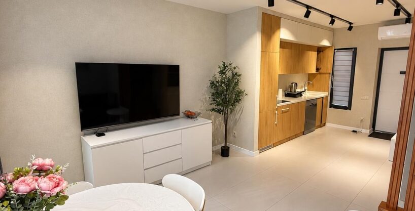 Общая зона трехуровневого таунхауса Polo Villas Parklane в Батуми